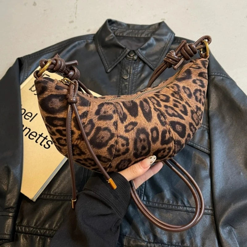 Sac demi-lune léopard