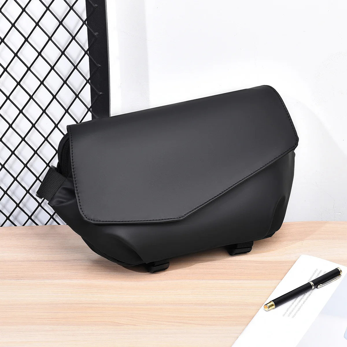 Sac bandoulière homme design