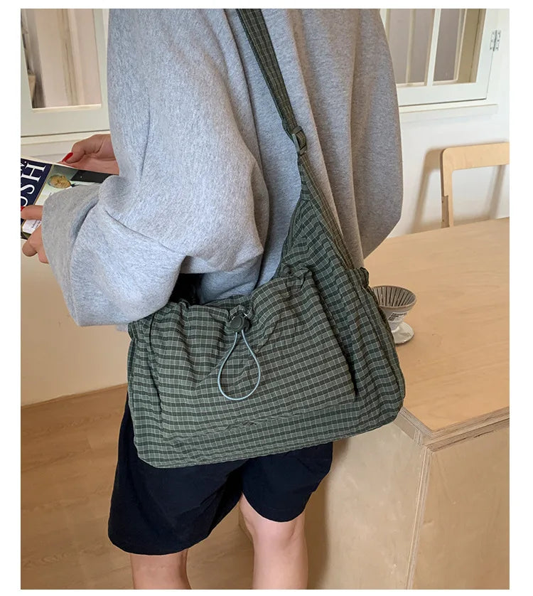 Sacs à bandoulière en Nylon coréen, fourre-tout Simple à carreaux avec fermeture éclair, sacs nuage plissés avec cordon de serrage, nouveau sac à bandoulière de banlieue