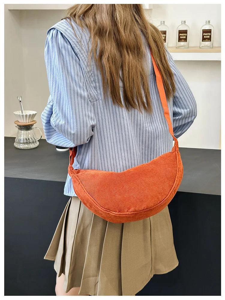 Sac demi-lune velours