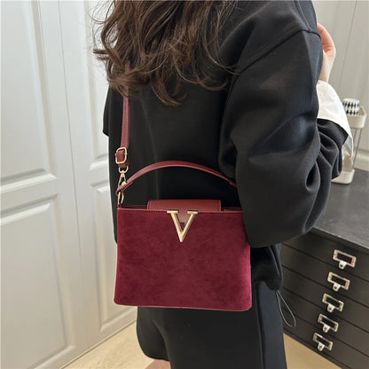Mini sac en daim à la mode pour femmes, sac fourre-tout en fausse daim, sac à main décoratif avec boucle de verrouillage, sacs à bandoulière