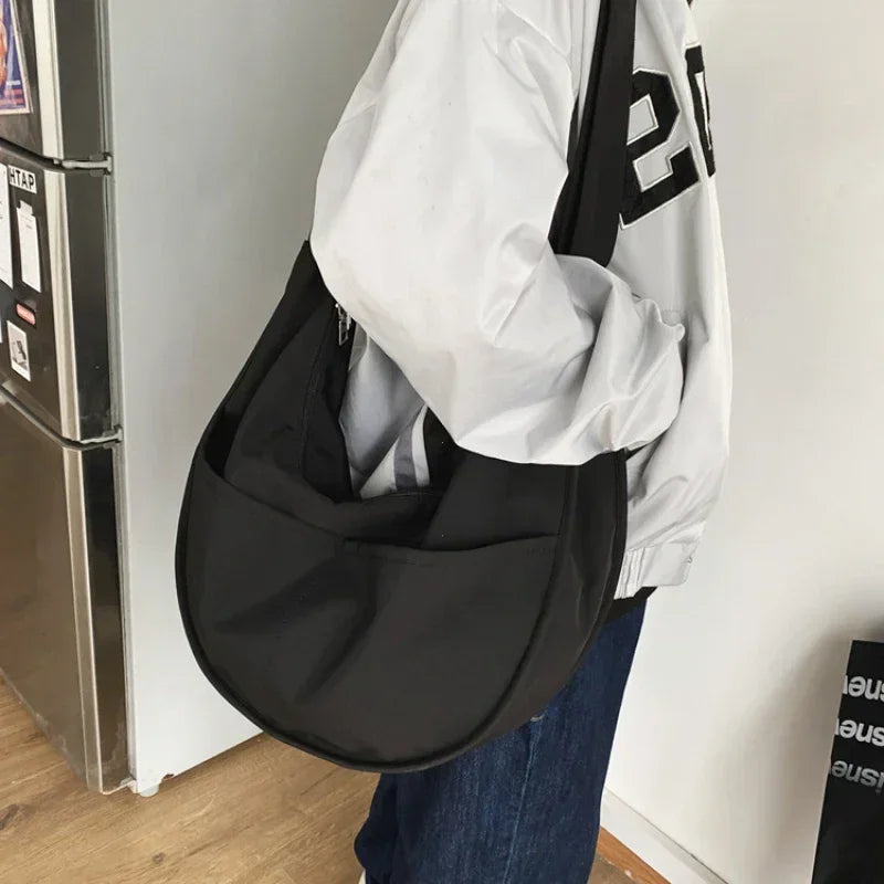 Sac forme demi-lune