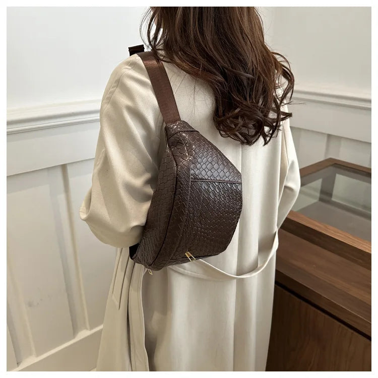 Sac banane cuir tressé