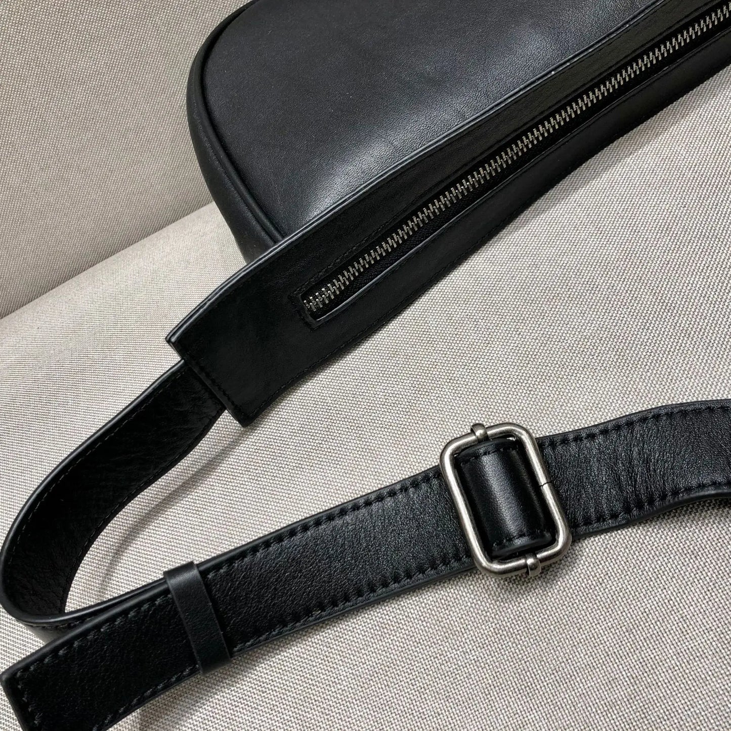 Sac demi-lune noir