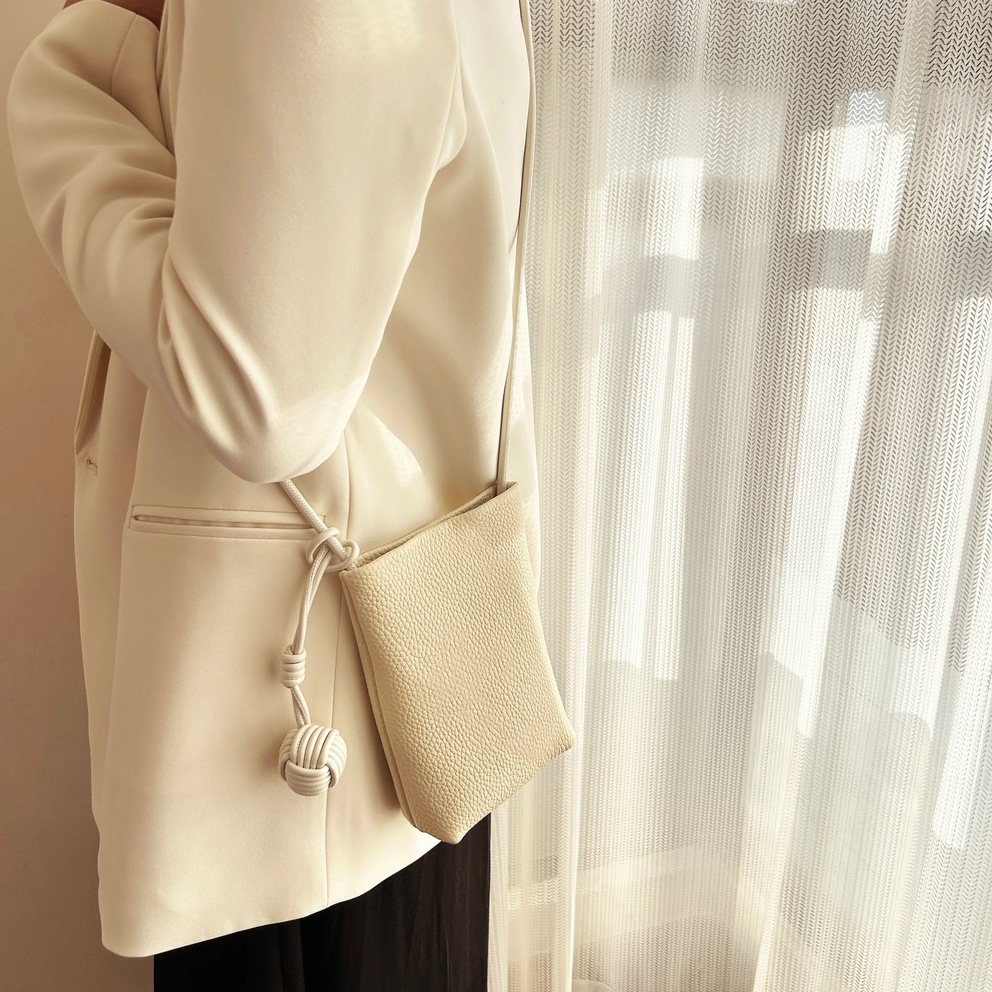 Petit sac à bandoulière en cuir véritable pour femme, sac de téléphone portable design, sac à main de voyage léger pour femme, initié à la mode