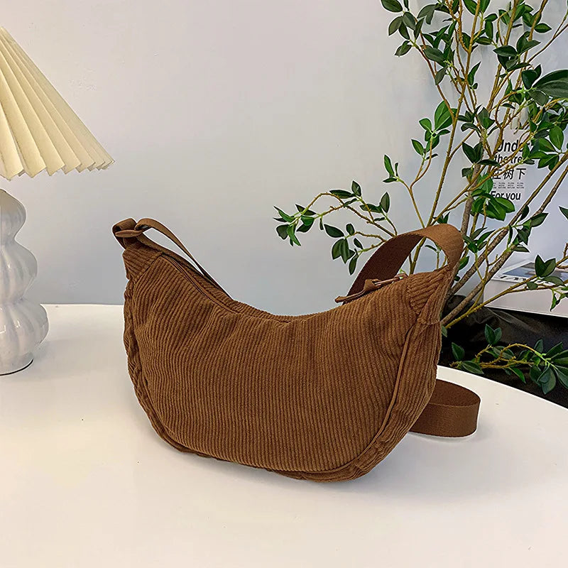 Sac demi-lune velours