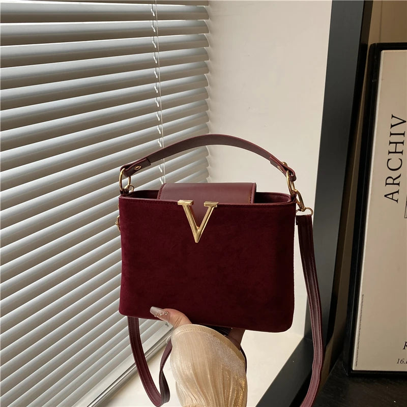 Mini sac en daim à la mode pour femmes, sac fourre-tout en fausse daim, sac à main décoratif avec boucle de verrouillage, sacs à bandoulière