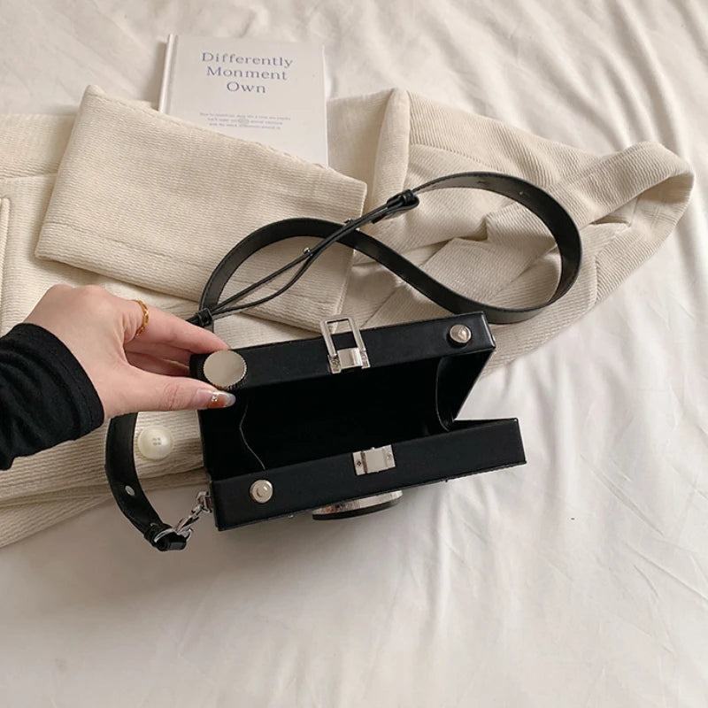 Sac à bandoulière unisexe en forme d'appareil photo rétro, boîte en PU, nouveau sac carré polyvalent à la mode, sac à bandoulière décontracté pour les déplacements, 2026