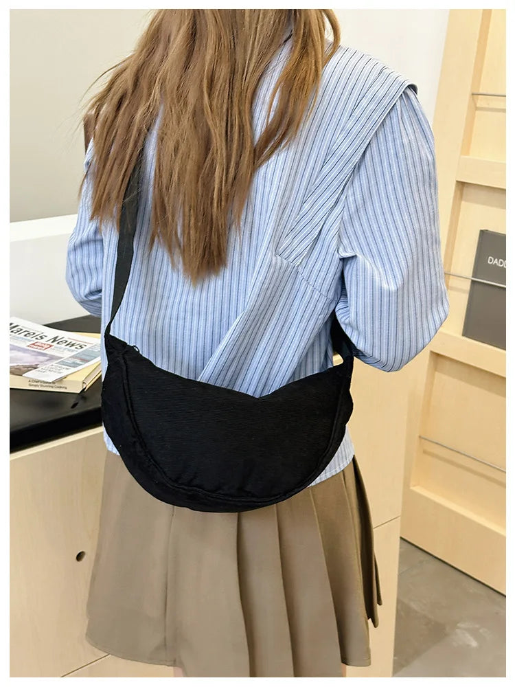 Sac demi-lune velours