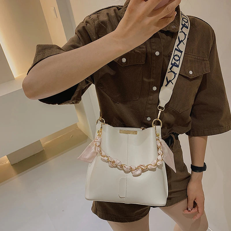sac de luxe femme sac luxe célèbre marque Sacs à main et bourses pour femmes, en seau, marque, décor écharpe en soie Pure, sangle Large, sac à bandoulière de grande capacité, nouvelle collection, 2022