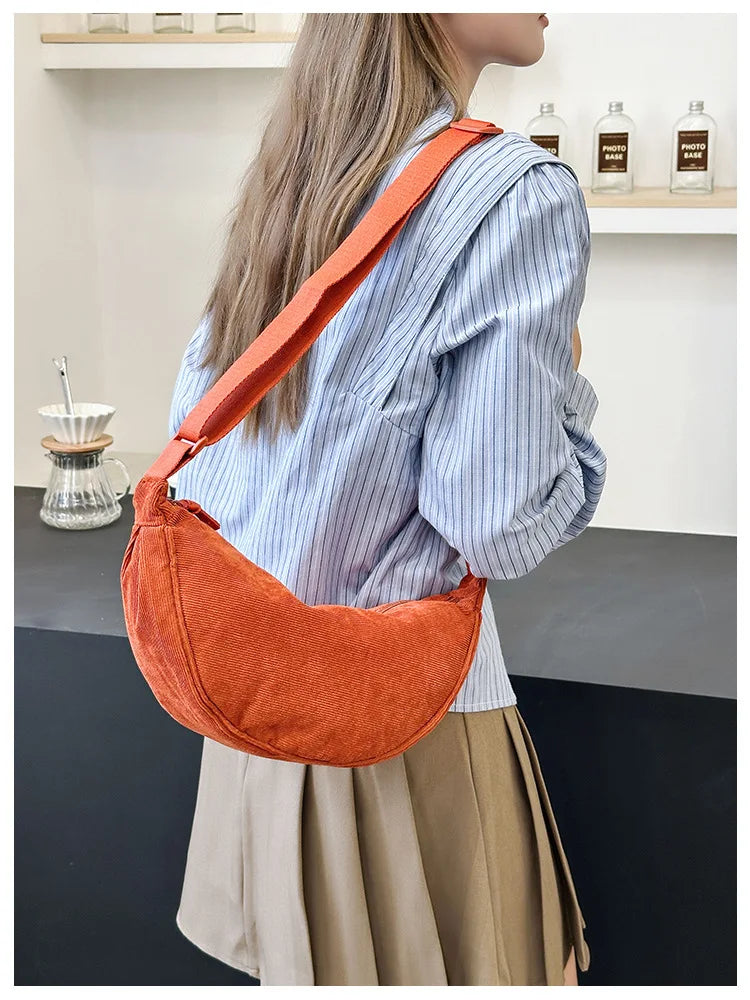 Sac demi-lune velours