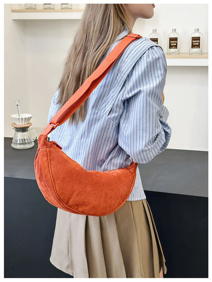 Sac demi-lune velours