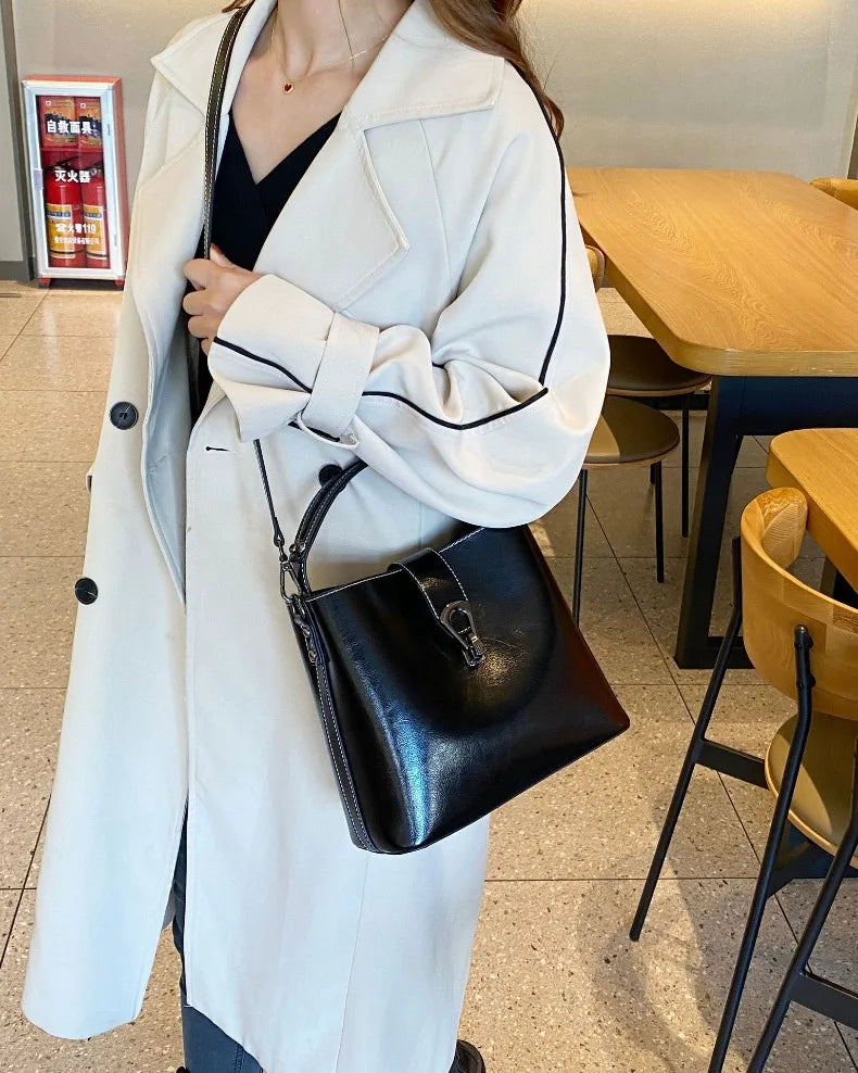 Sac seau en cuir véritable ciré d'huile pour femmes, sac à main décontracté et Simple, grande capacité, cuir de vache, fourre-tout à la mode