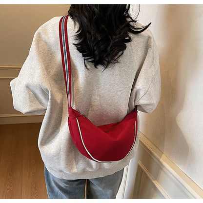 Sac bandoulière demi-lune