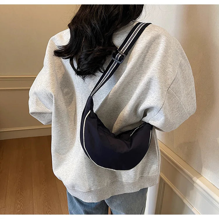 Sac bandoulière demi-lune