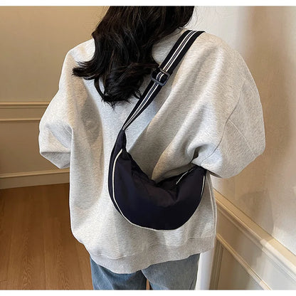 Sac bandoulière demi-lune