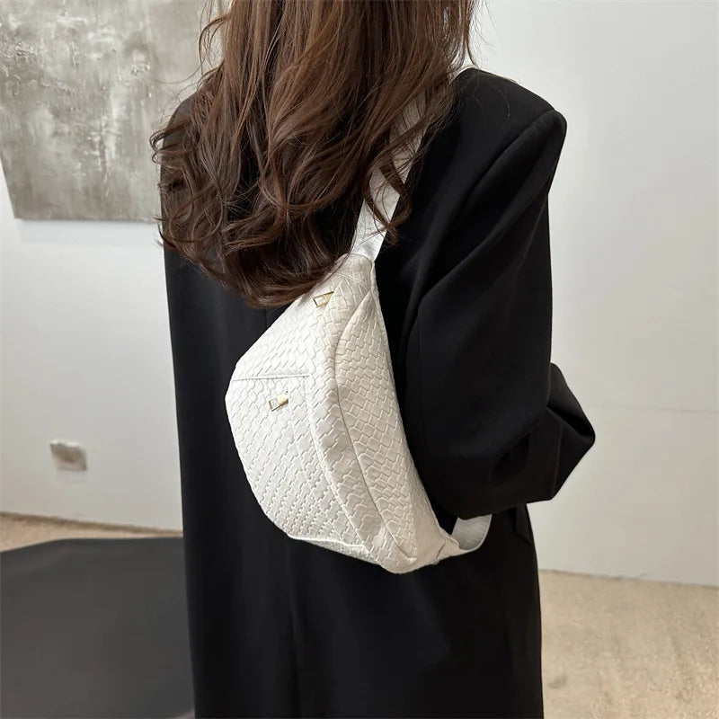 Sac banane cuir tressé