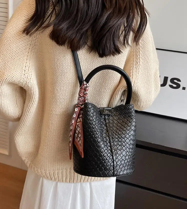 Sac seau à la mode pour femmes, sac à main élégant effet tissé de couleur unie, sac à bandoulière et sac à bandoulière, peut être porté à la main