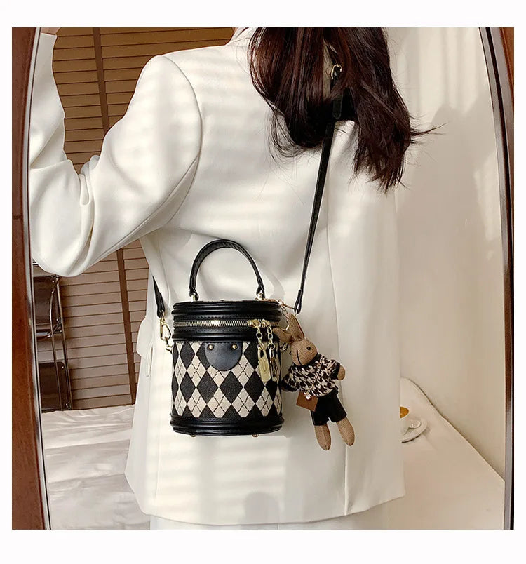 Sac à main de luxe en cuir pour femmes, petits sacs à main avec fermeture éclair, seau à bandoulière, pendentif, nouvelle tendance 2023