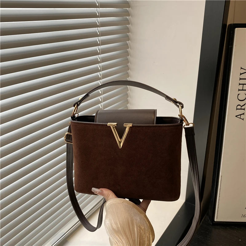 Mini sac en daim à la mode pour femmes, sac fourre-tout en fausse daim, sac à main décoratif avec boucle de verrouillage, sacs à bandoulière
