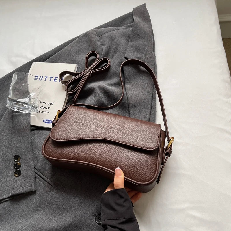 sac de luxe femme sacs bandoulière sac de luxe femme haute qualité MOODS formes irrégulières sacs à bandoulière pour femmes rouge litchi motif rabat sac à bandoulière décontracté rue Simple mode cartables 2025