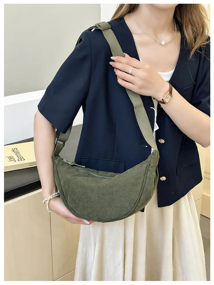 Sac demi-lune velours