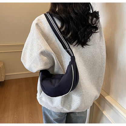 Sac bandoulière demi-lune