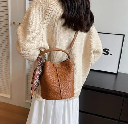 Sac seau à la mode pour femmes, sac à main élégant effet tissé de couleur unie, sac à bandoulière et sac à bandoulière, peut être porté à la main