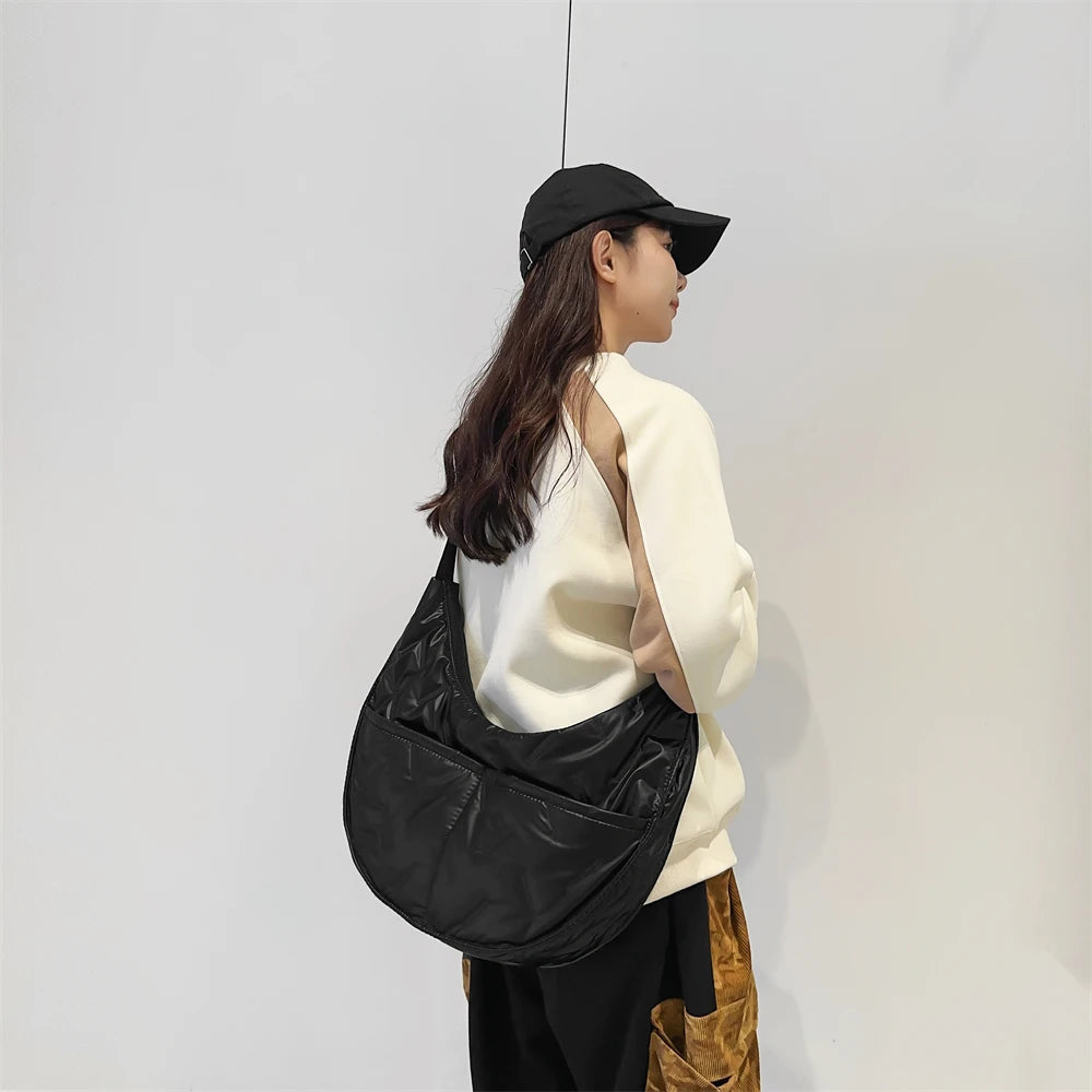 Sac demi-lune bandoulière