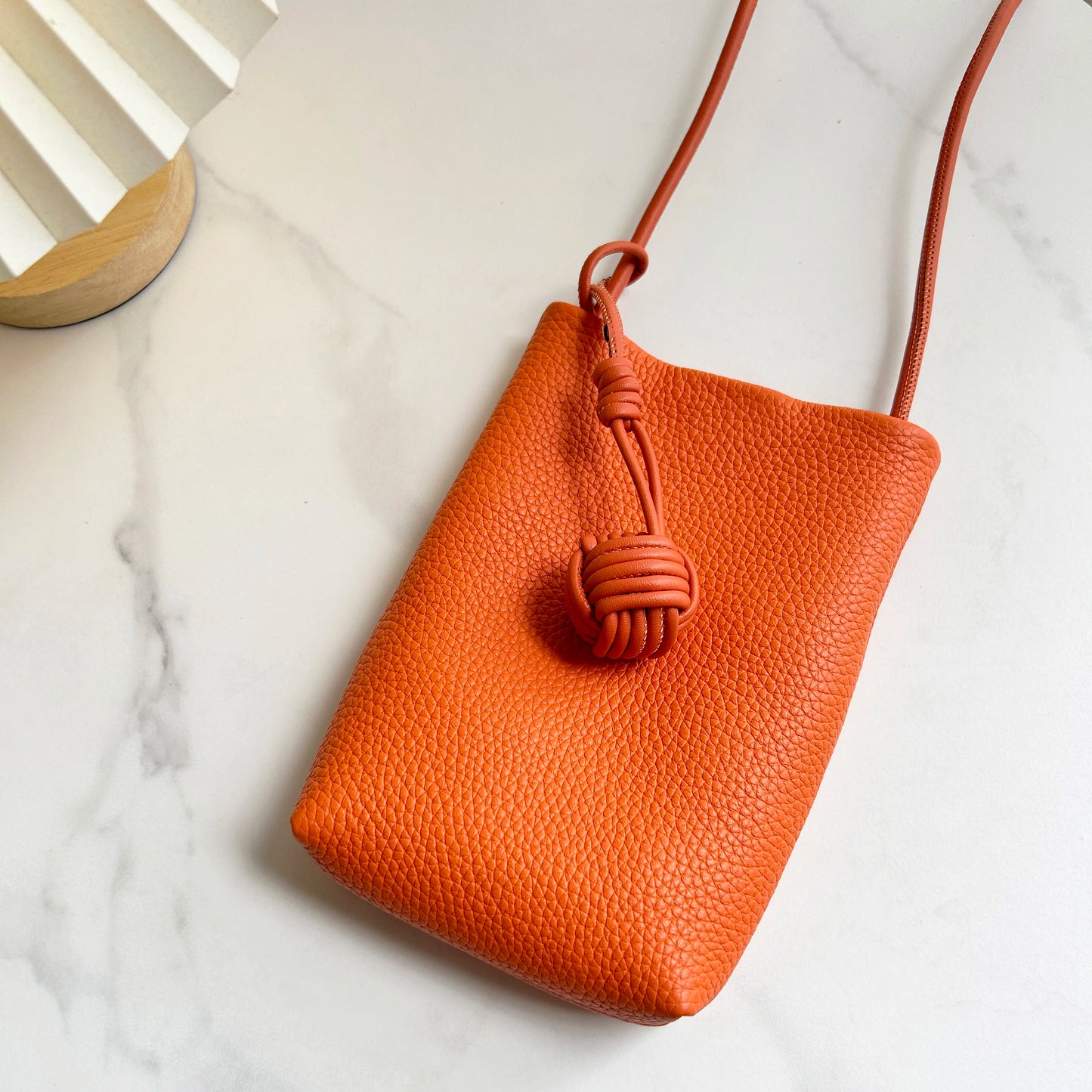Petit sac à bandoulière en cuir véritable pour femme, sac de téléphone portable design, sac à main de voyage léger pour femme, initié à la mode