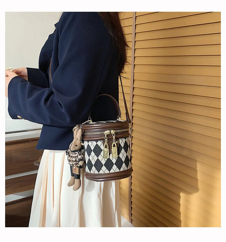 Sac à main de luxe en cuir pour femmes, petits sacs à main avec fermeture éclair, seau à bandoulière, pendentif, nouvelle tendance 2023