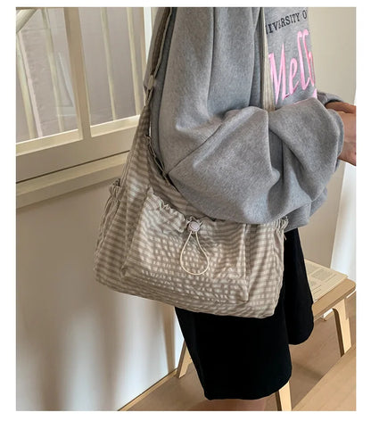 Sacs à bandoulière en Nylon coréen, fourre-tout Simple à carreaux avec fermeture éclair, sacs nuage plissés avec cordon de serrage, nouveau sac à bandoulière de banlieue