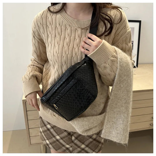 Sac banane cuir tressé