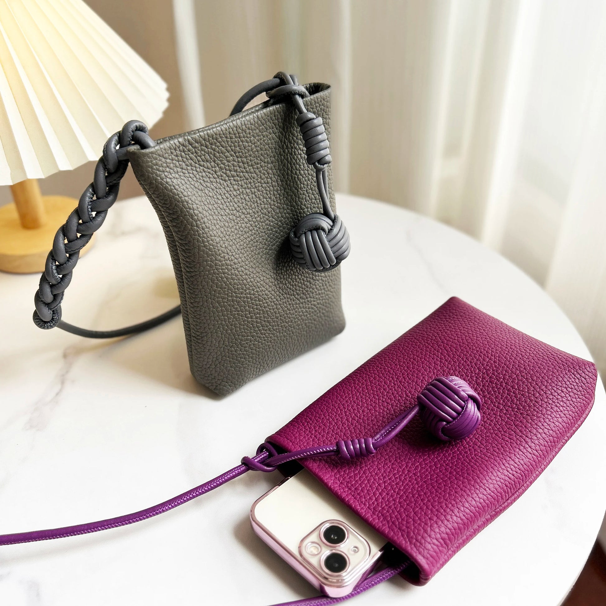 Petit sac à bandoulière en cuir véritable pour femme, sac de téléphone portable design, sac à main de voyage léger pour femme, initié à la mode