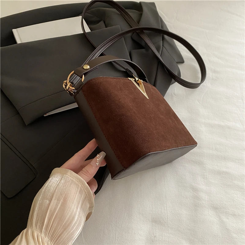 Mini sac en daim à la mode pour femmes, sac fourre-tout en fausse daim, sac à main décoratif avec boucle de verrouillage, sacs à bandoulière