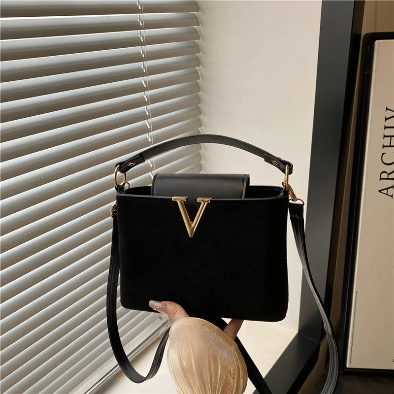 Mini sac en daim à la mode pour femmes, sac fourre-tout en fausse daim, sac à main décoratif avec boucle de verrouillage, sacs à bandoulière