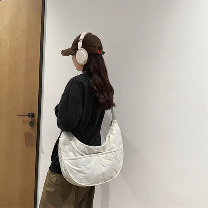 Sac demi-lune bandoulière