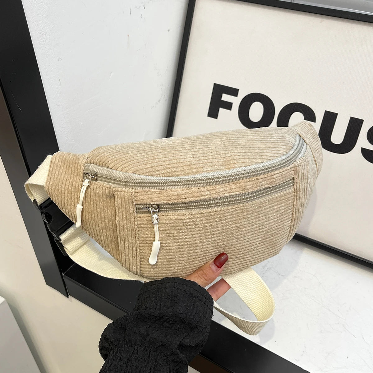 Sac banane velours beige