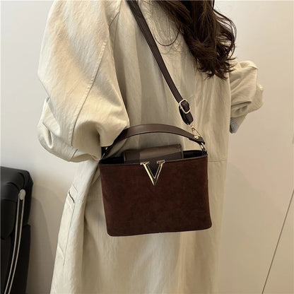 Mini sac en daim à la mode pour femmes, sac fourre-tout en fausse daim, sac à main décoratif avec boucle de verrouillage, sacs à bandoulière