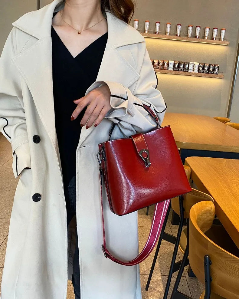 Sac seau en cuir véritable ciré d'huile pour femmes, sac à main décontracté et Simple, grande capacité, cuir de vache, fourre-tout à la mode