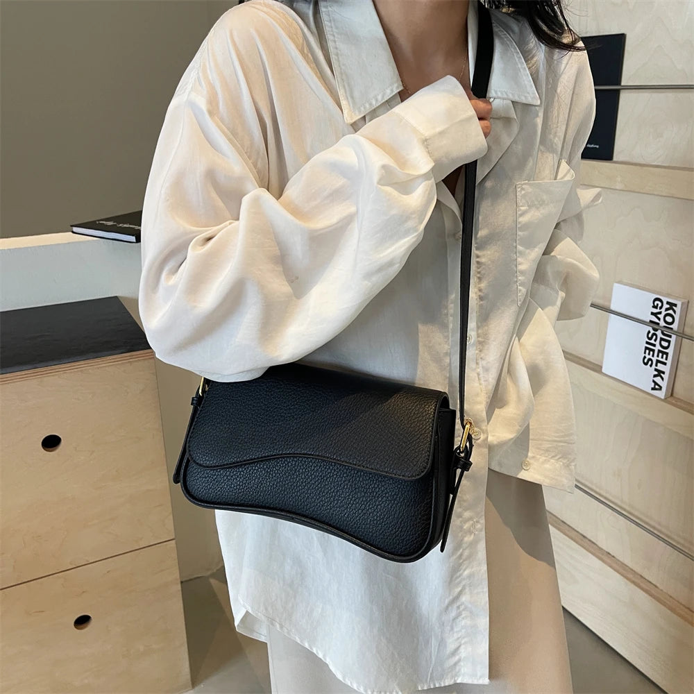 sac de luxe femme sacs bandoulière sac de luxe femme haute qualité MOODS formes irrégulières sacs à bandoulière pour femmes rouge litchi motif rabat sac à bandoulière décontracté rue Simple mode cartables 2025
