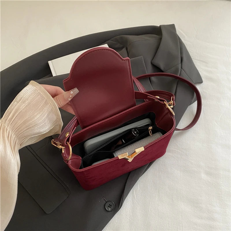 Mini sac en daim à la mode pour femmes, sac fourre-tout en fausse daim, sac à main décoratif avec boucle de verrouillage, sacs à bandoulière