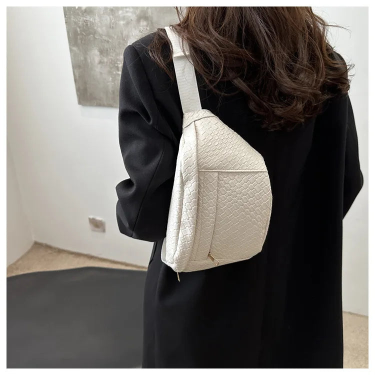 Sac banane cuir tressé
