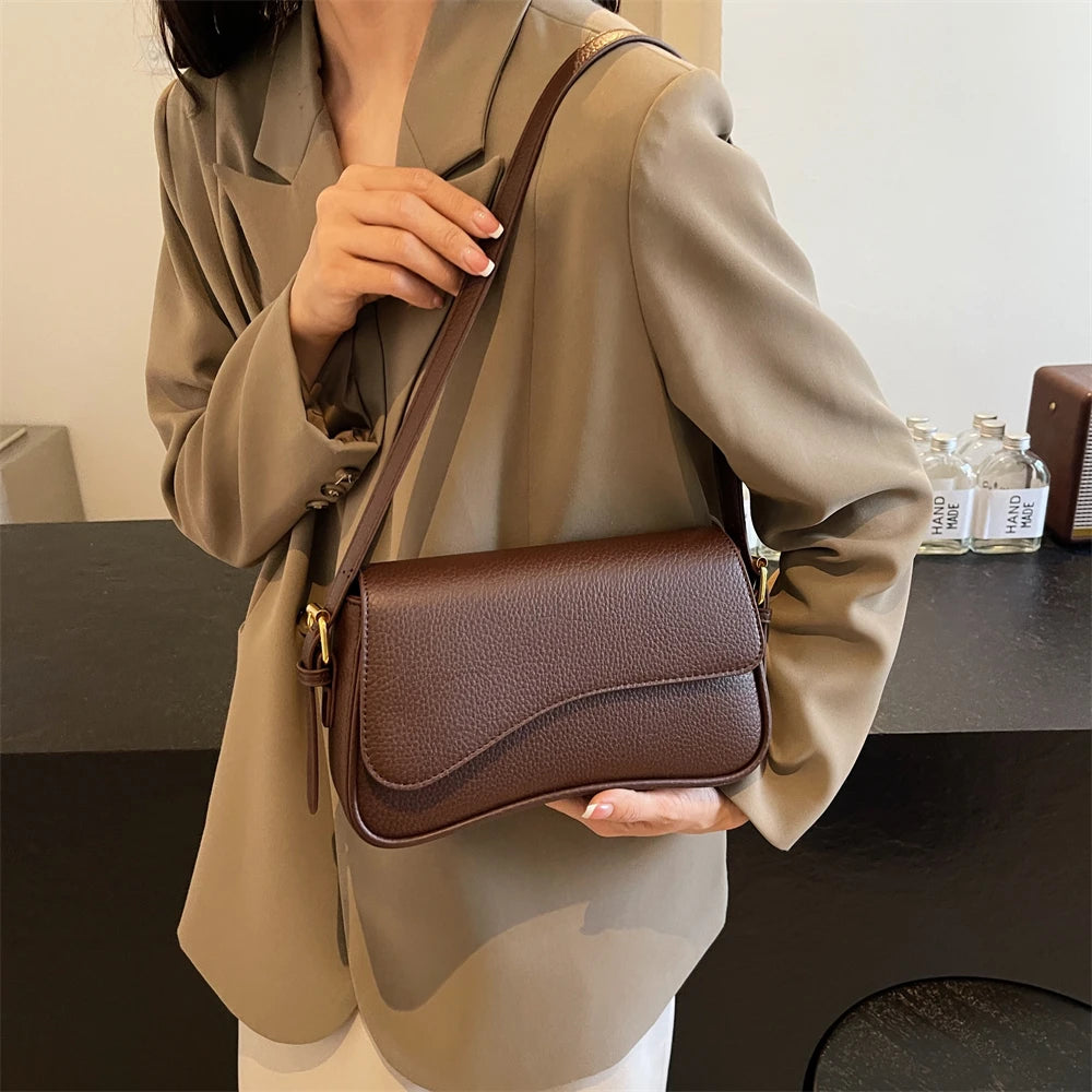 sac de luxe femme sacs bandoulière sac de luxe femme haute qualité MOODS formes irrégulières sacs à bandoulière pour femmes rouge litchi motif rabat sac à bandoulière décontracté rue Simple mode cartables 2025