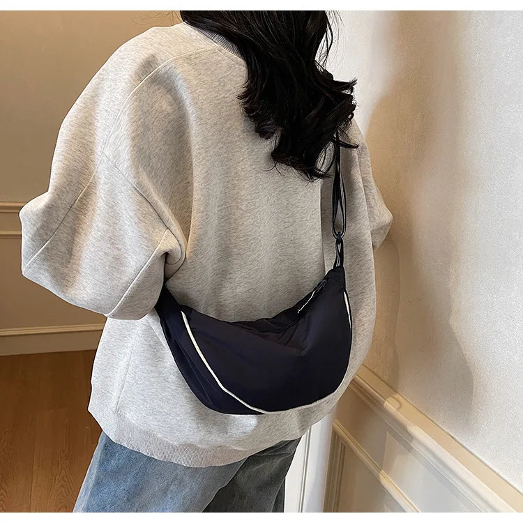 Sac bandoulière demi lune
