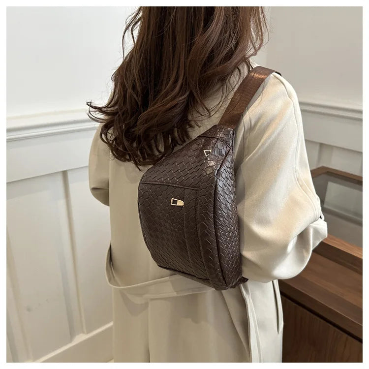 Sac banane cuir tressé