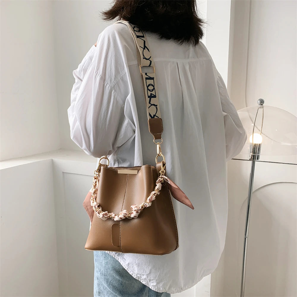 sac de luxe femme sac luxe célèbre marque Sacs à main et bourses pour femmes, en seau, marque, décor écharpe en soie Pure, sangle Large, sac à bandoulière de grande capacité, nouvelle collection, 2022