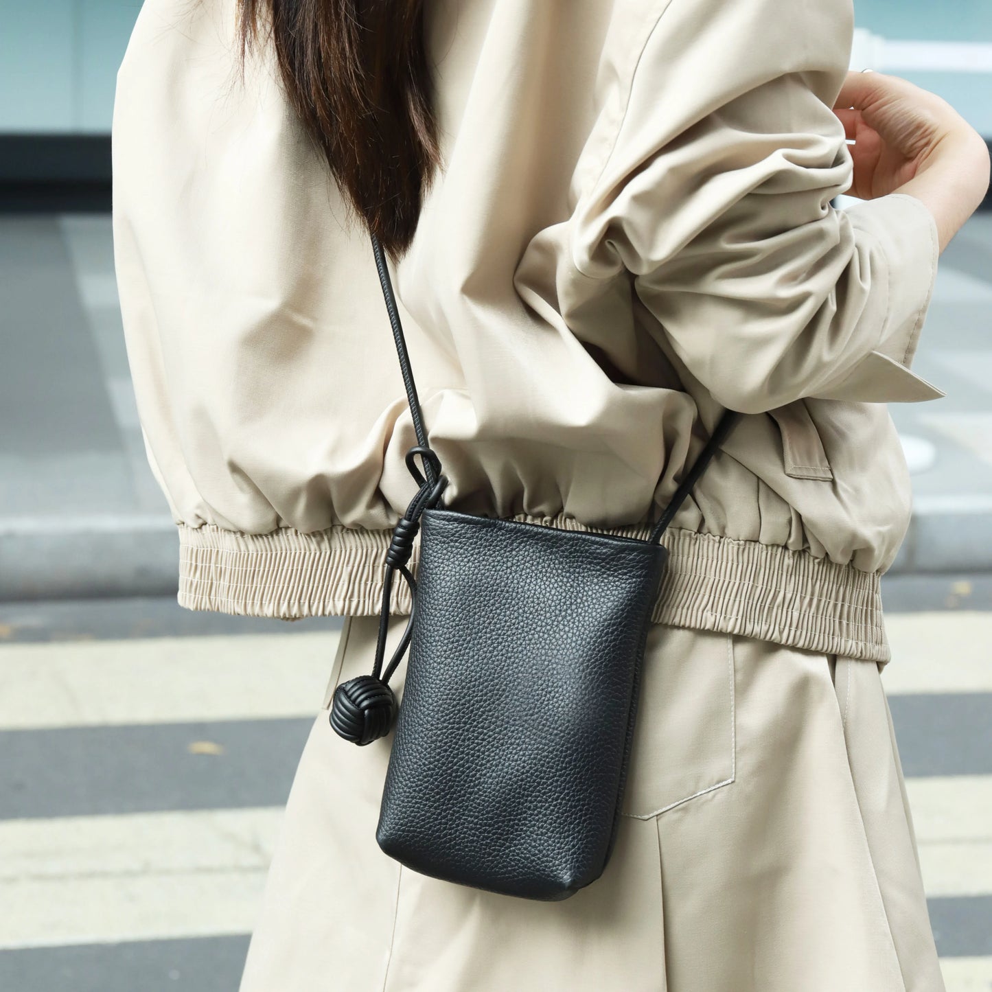 Petit sac à bandoulière en cuir véritable pour femme, sac de téléphone portable design, sac à main de voyage léger pour femme, initié à la mode