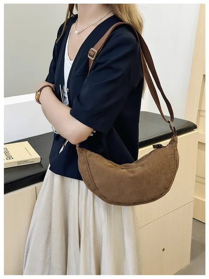 Sac demi-lune velours